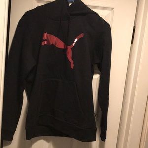 Women’s large puma sweatshirt